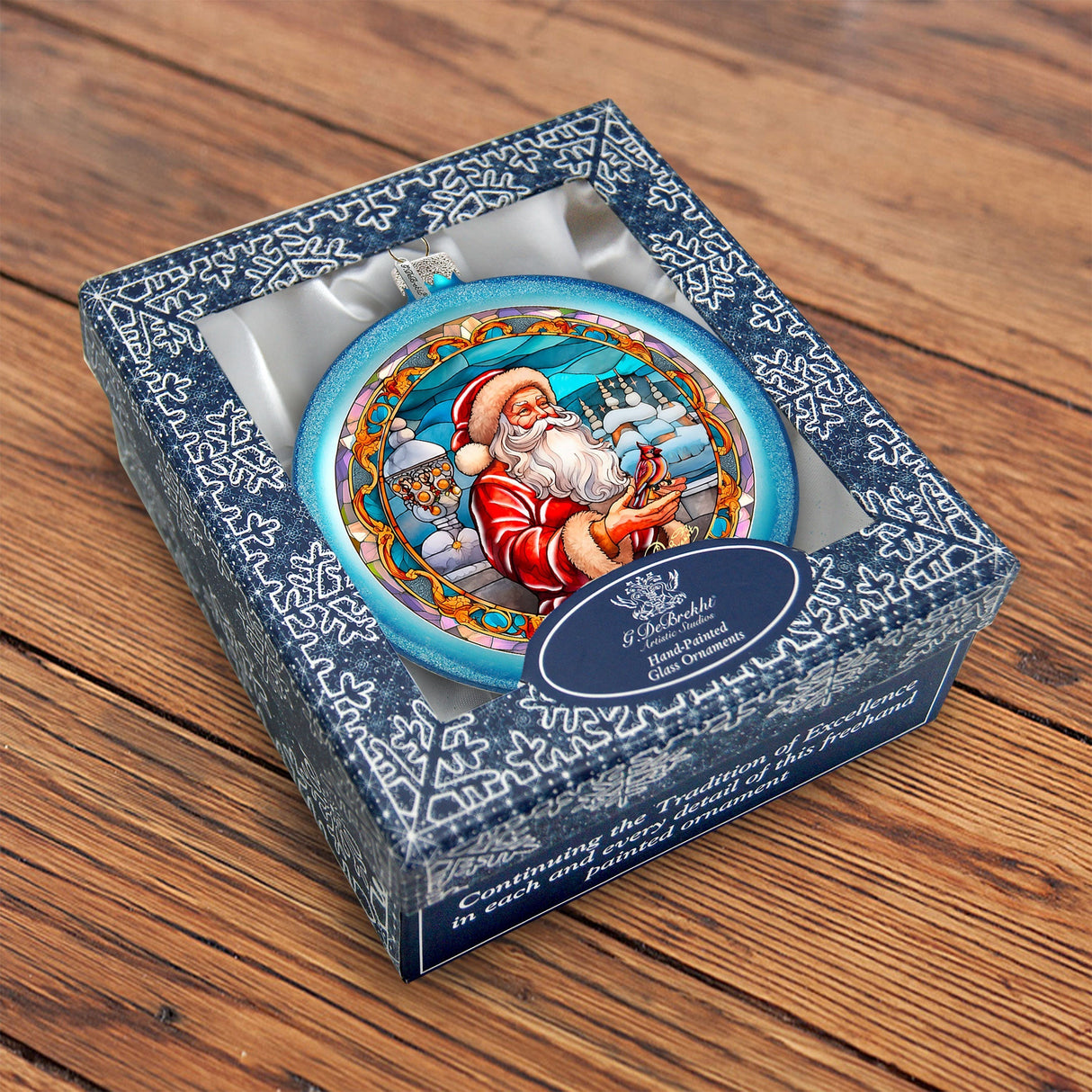 Adorno de vidrio "Amigo de Papá Noel con plumas rojas" de G. DeBrekht - Decoración navideña de muñeco de nieve de Papá Noel - 744-046