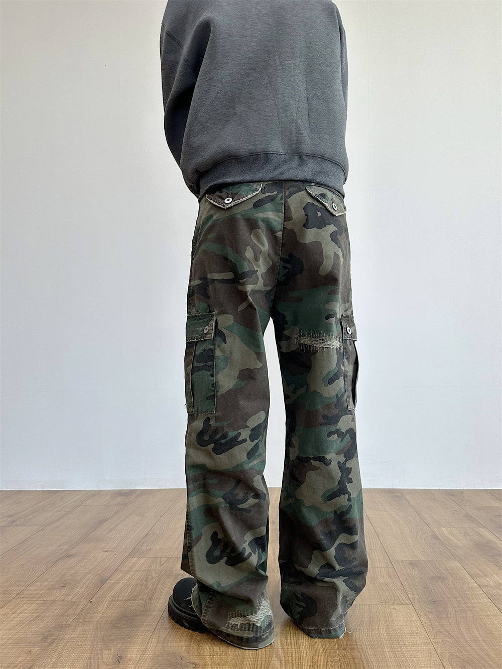 Distressed Military Camouflage Destruction Affixed Cloth Embroidered Loose Straight Cargo Pants - Lootquake