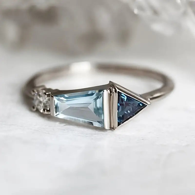 Simple And Light Luxury Inlaid Sea Blue Zircon Ring - Lootquake