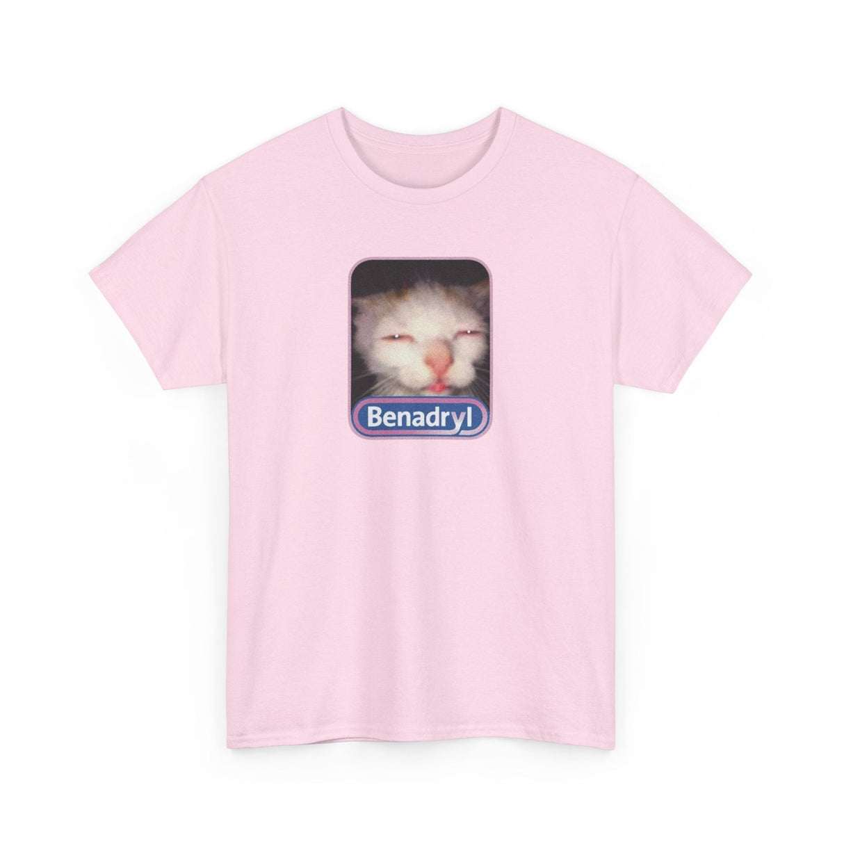 Camiseta con meme de gato y Benadryl: divertida camiseta con meme de gato para los amantes del humor en internet.