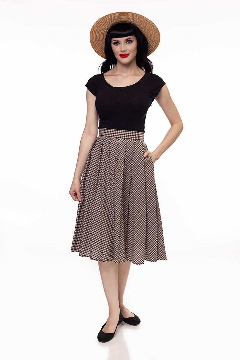 Top retro de cuello barco en negro