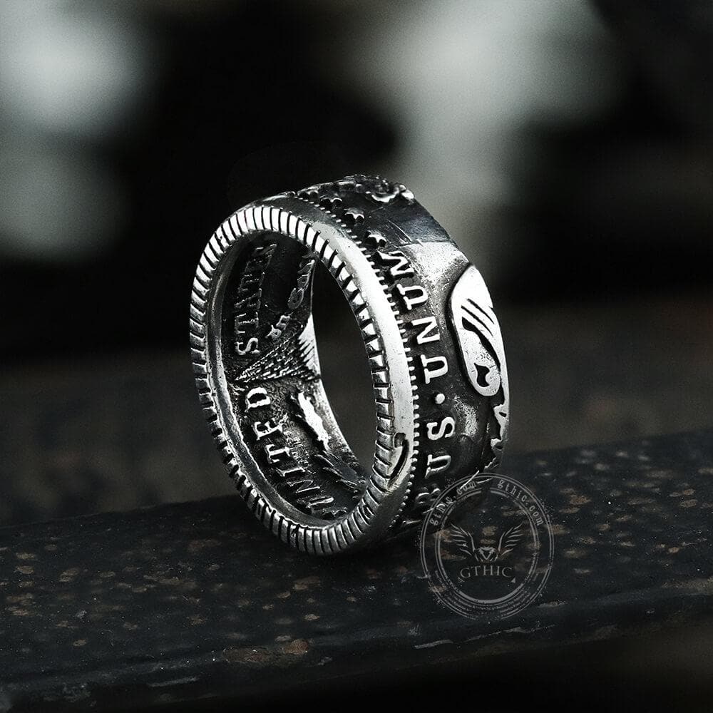 Anillo de aleación con diseño de dólar Morgan de 1896