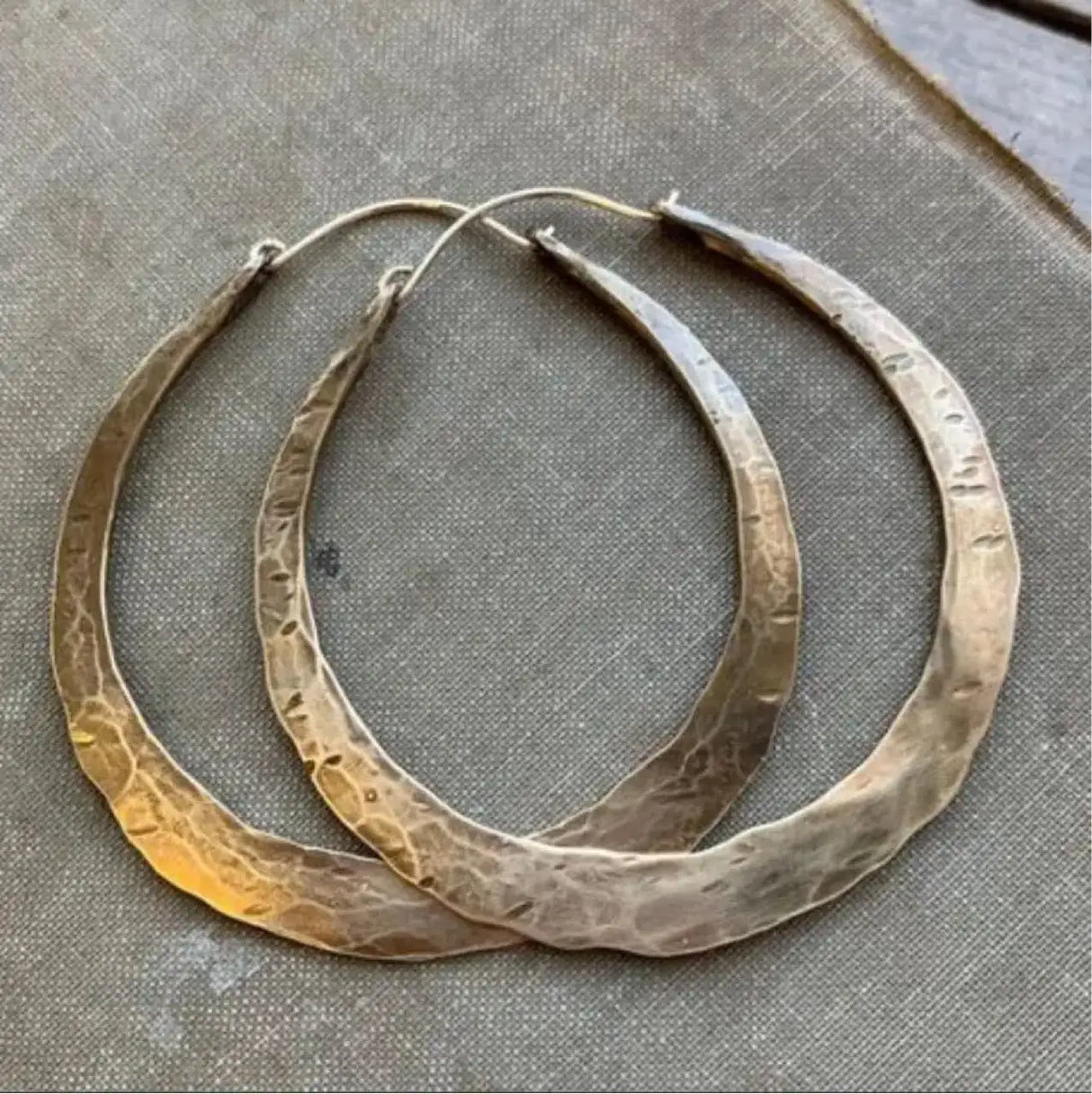 Round Earrings Light Luxury And Simplicity Special-interest Design - Lootquake