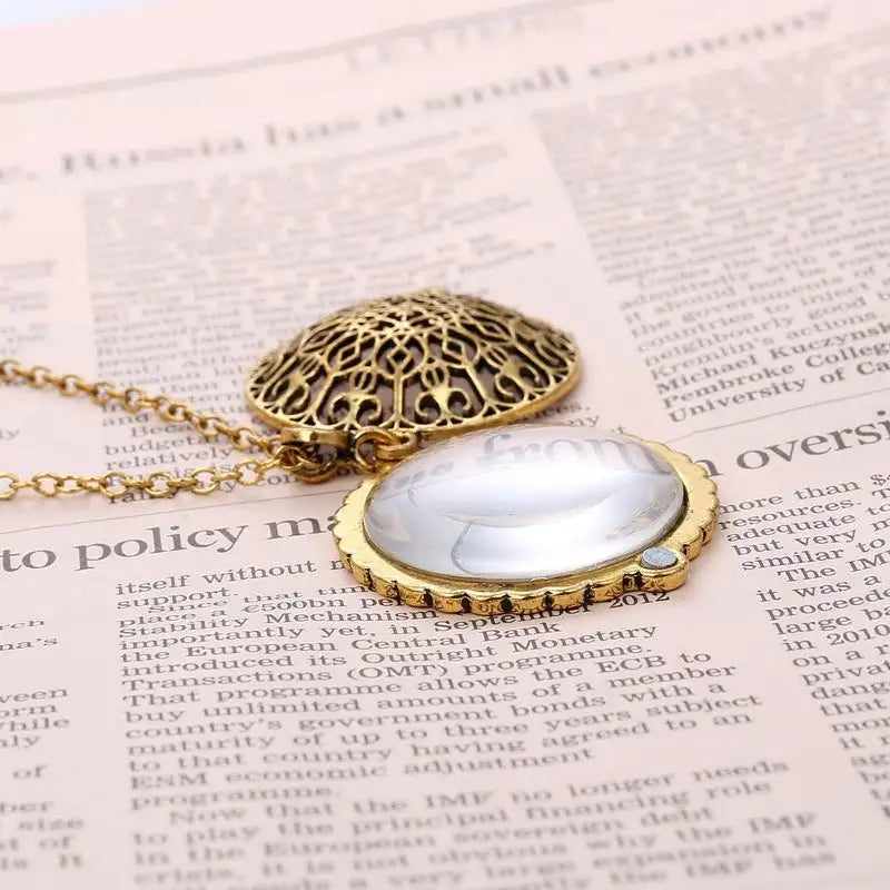 Hollow Retro Magnifying Glass Necklace Alloy Plating - Lootquake