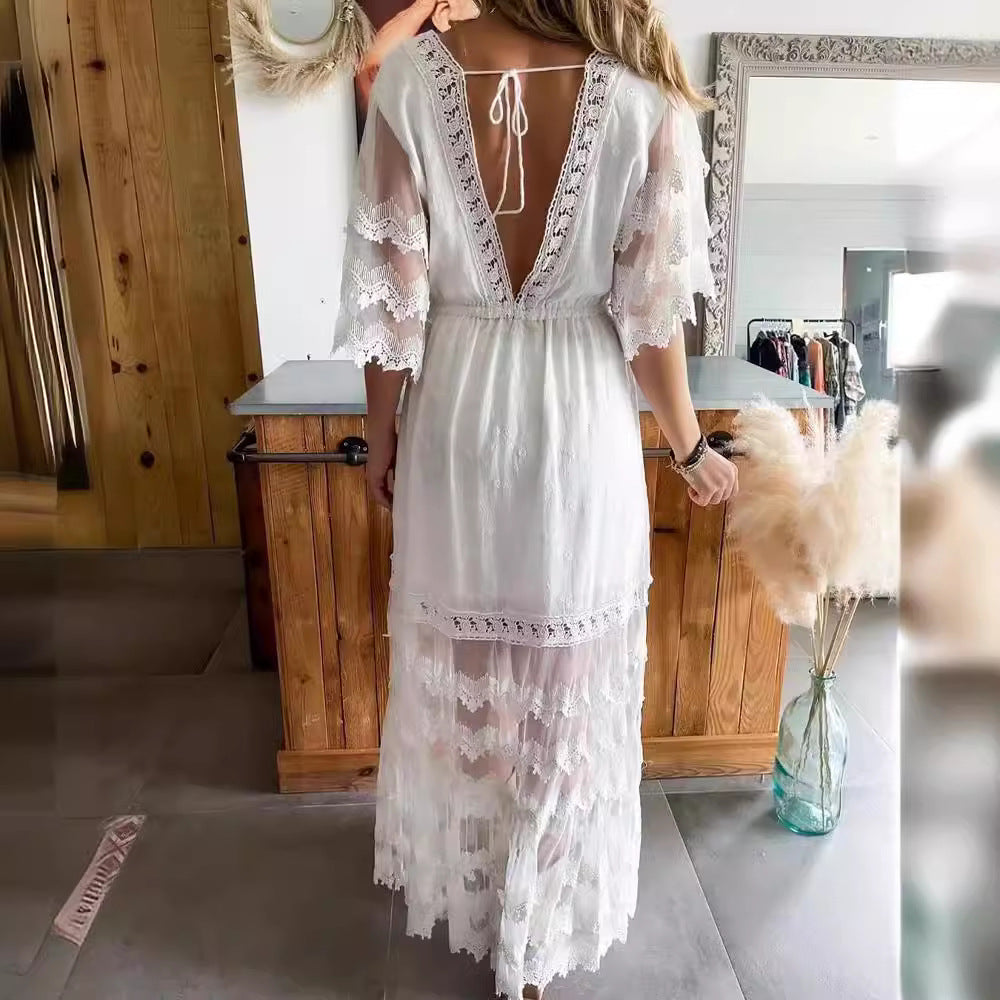 Vestido estilo bohemio con escote en V y costuras de encaje