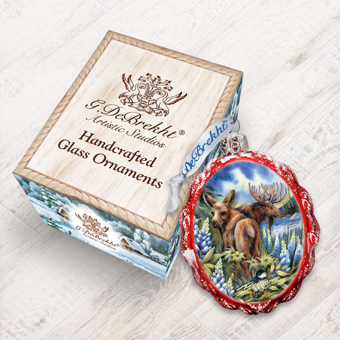 Adorno de vidrio de mercurio "Easy AƒMoosed in Lupine" de J. Bergsma - Decoración navideña de vida silvestre - 7783948-JB