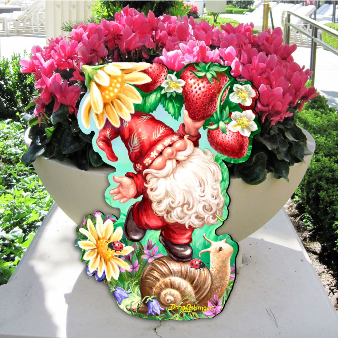 Decoración navideña para puerta con un dulce gnomo de verano de D. Gelsinger - Decoración navideña - 8461062H-DG