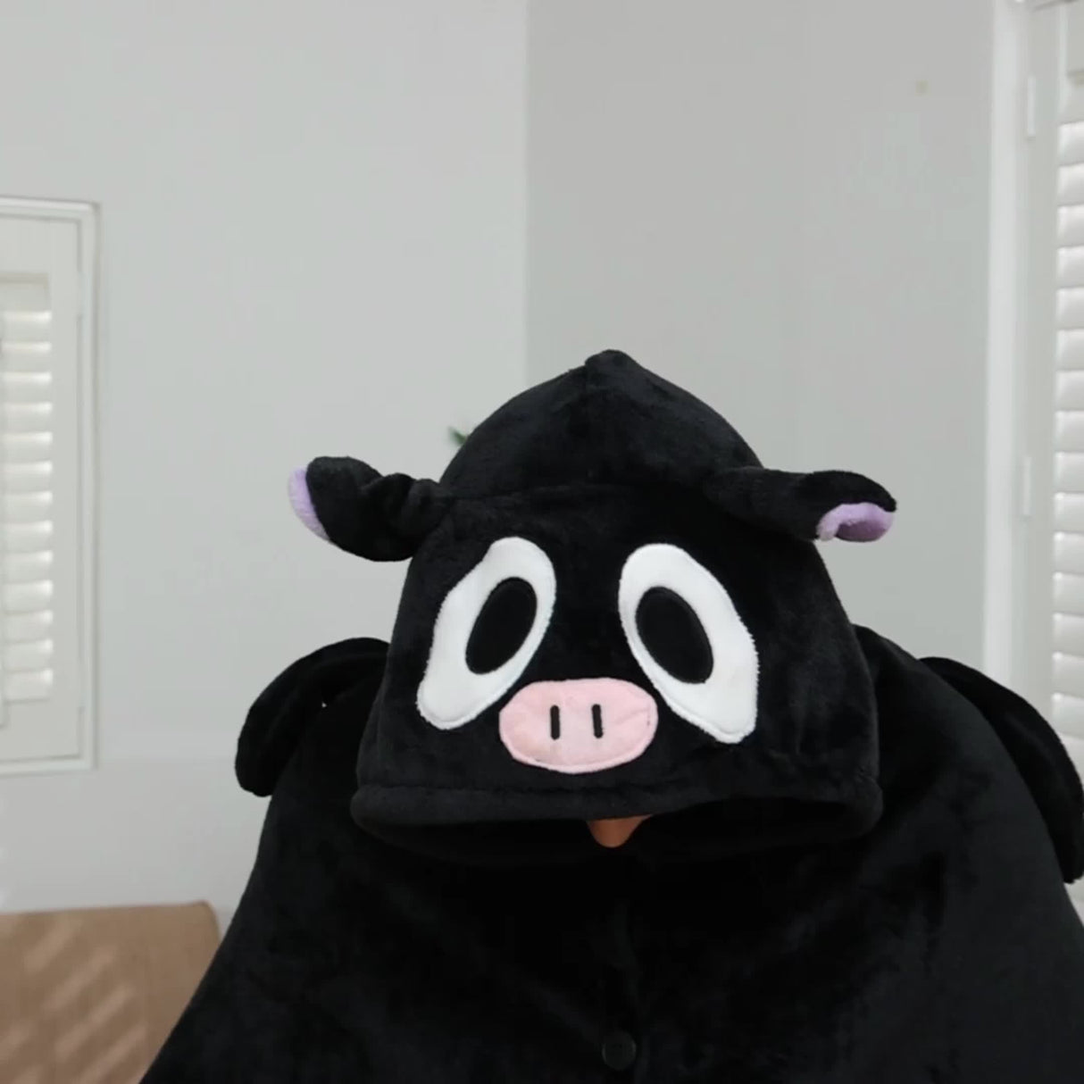 Cozy Bat-Themed Hooded Wearable Blanket with Detachable Nose - Soft Flannel, Machine Washable for Autumn & Winter