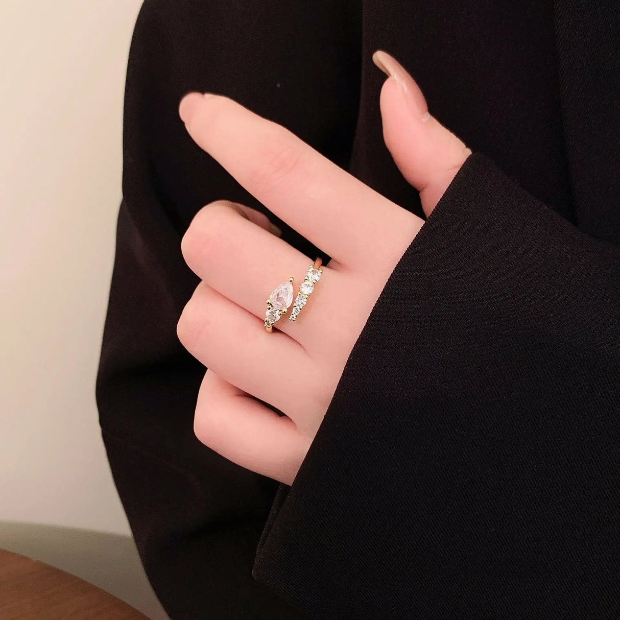 Light Luxury Minority High-grade Full Diamond Snake Ring - Lootquake