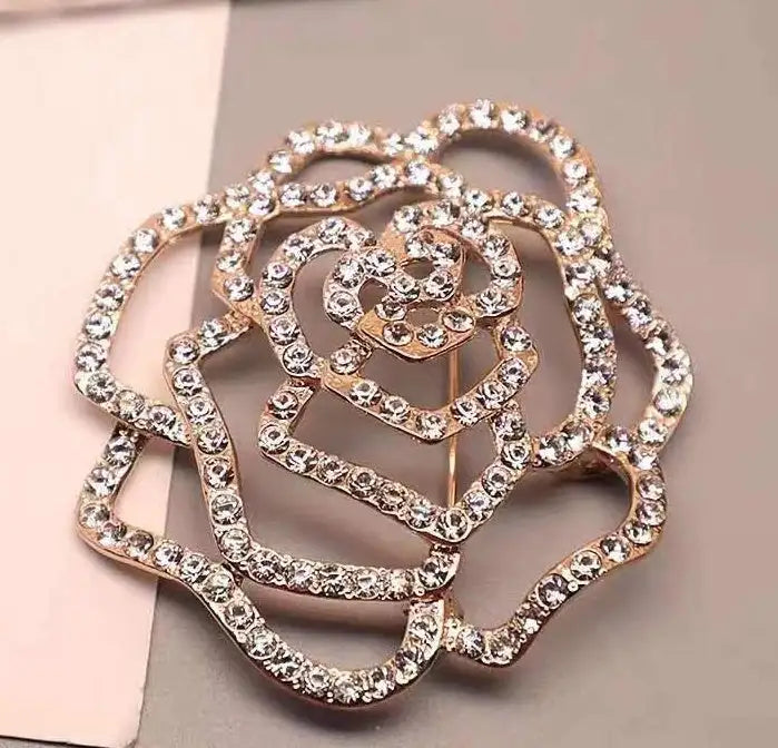 Elegant Women's Federation Logo Brooch - Lootquake