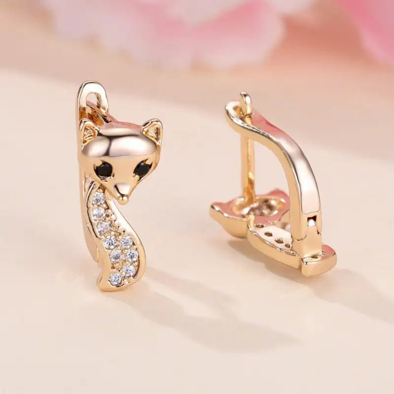 Design Champagne Gold White Diamond Fox Ear Clip - Lootquake