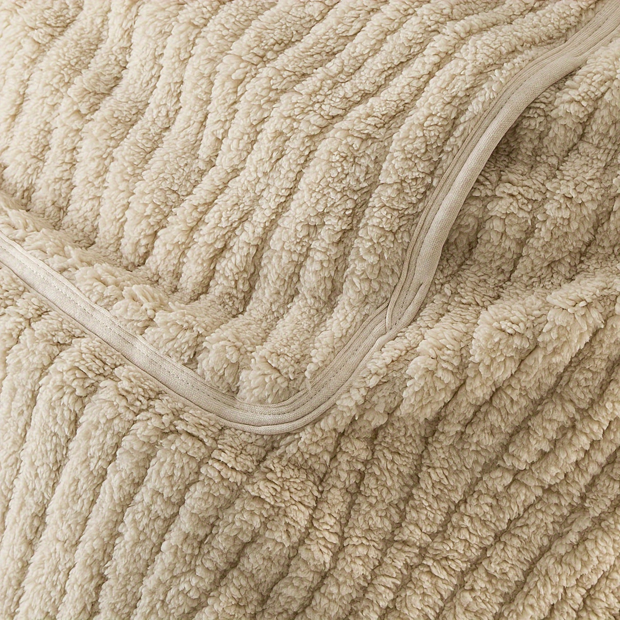 Cozy Autumn Winter Blanket - Throws with Mom's Warm Pocket, Convenient Storage, and Soft Cloth - Perfect Halloween Christmas Gift for Family and Friends