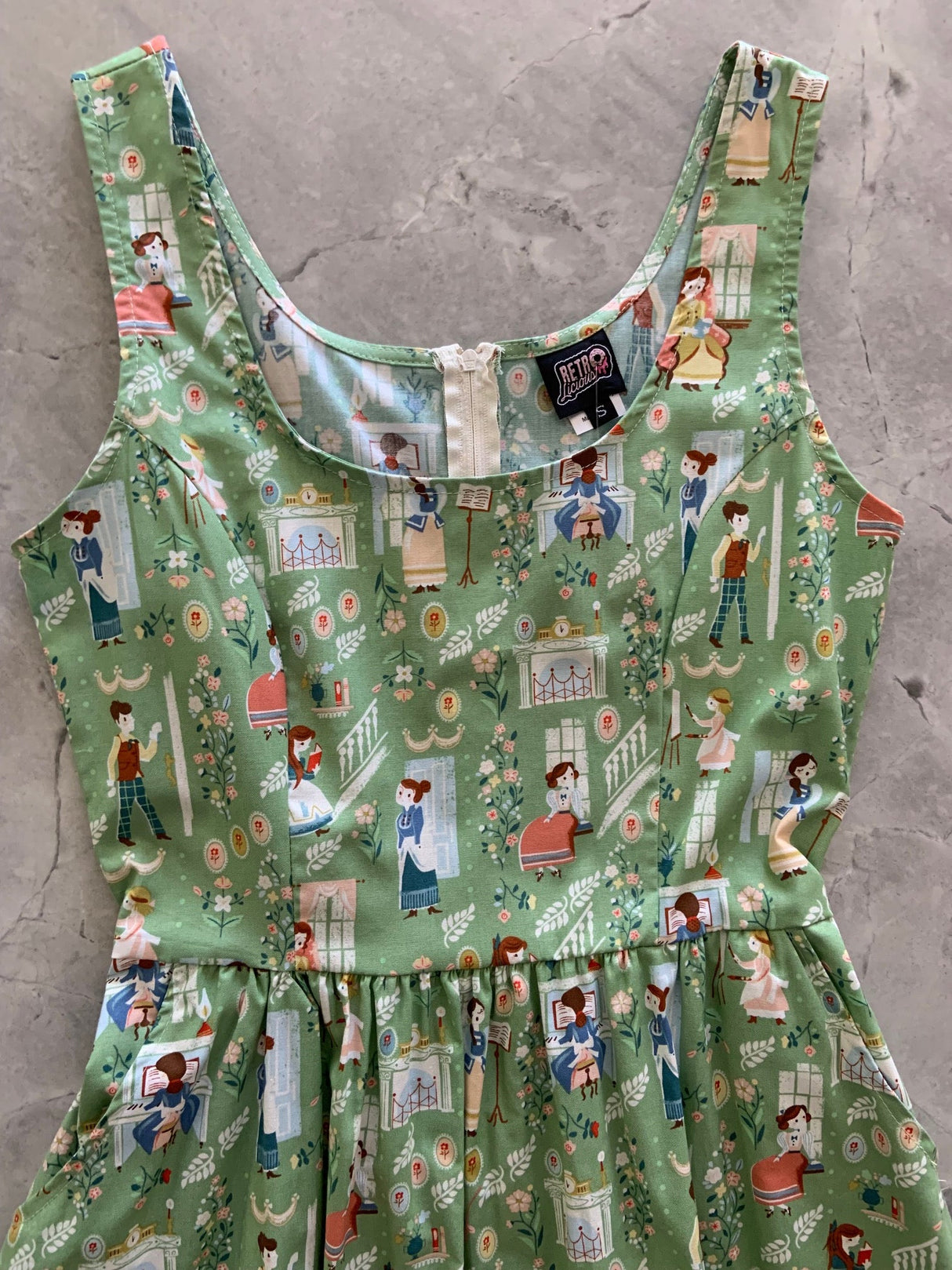 Vestido entallado y acampanado de Mujercitas