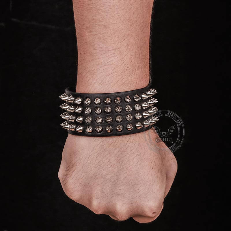 Pulsera de cuero con 4 filas de remaches