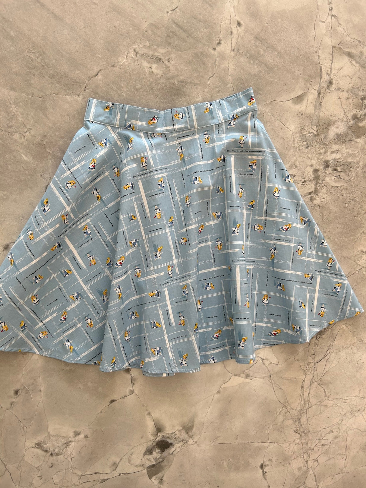 Falda patinadora Wonderland