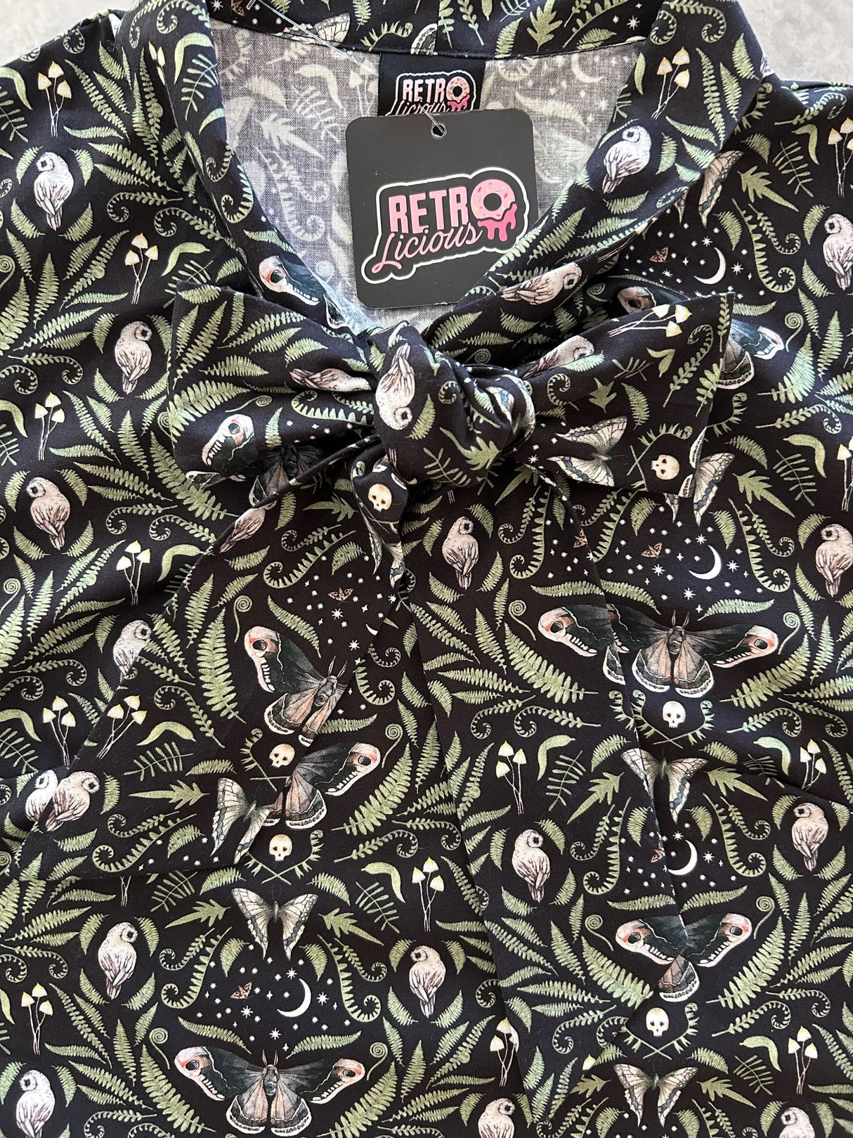 Top con lazo de medianoche