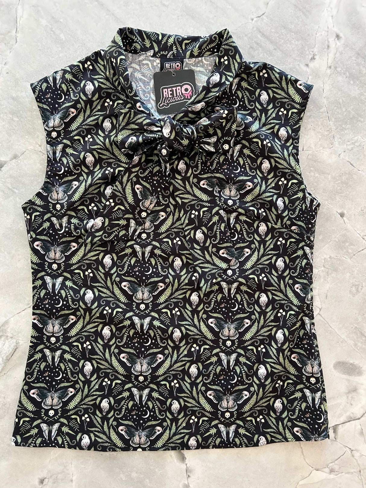 Top con lazo de medianoche