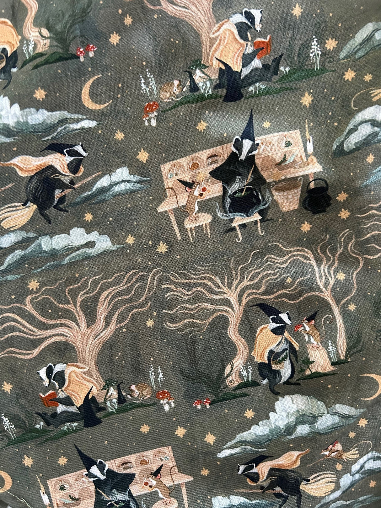 Vestido vintage de tejón y ratón