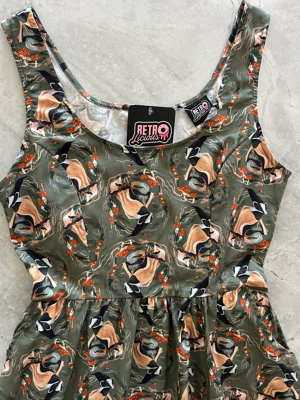 Vestido ajustado y acampanado Badger