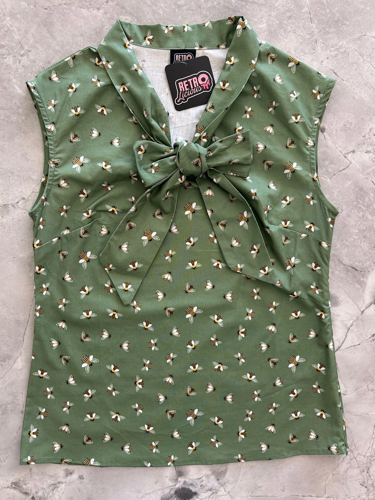 Top con lazo de abeja