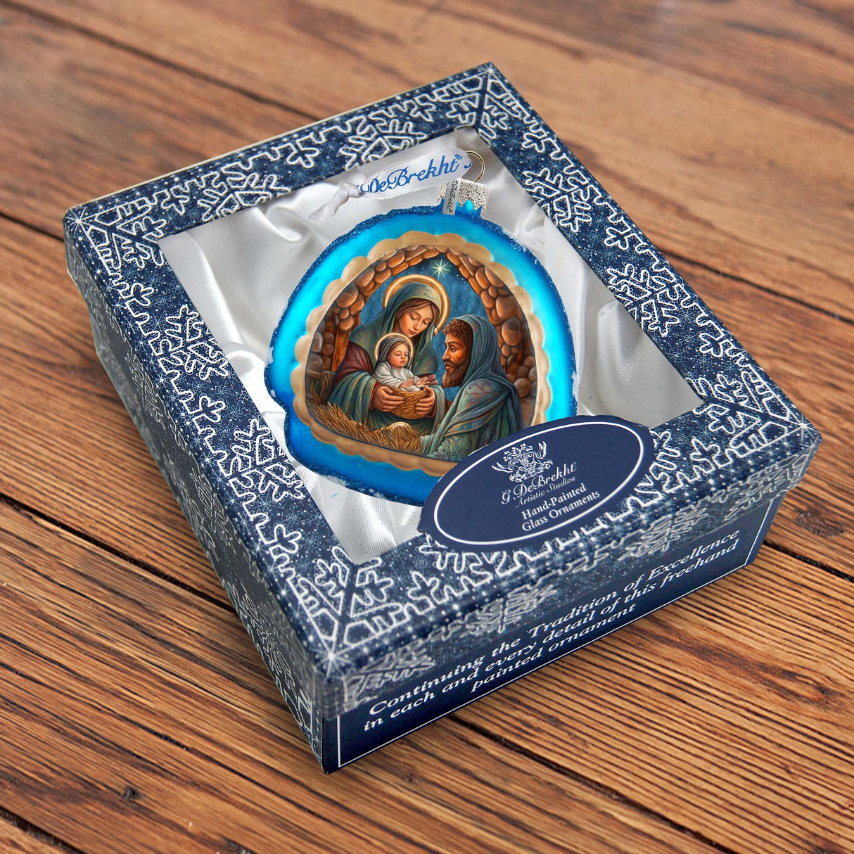 Adorno de vidrio arcoíris de la Sagrada Familia de G. Debrekht - Decoración navideña - 756-017