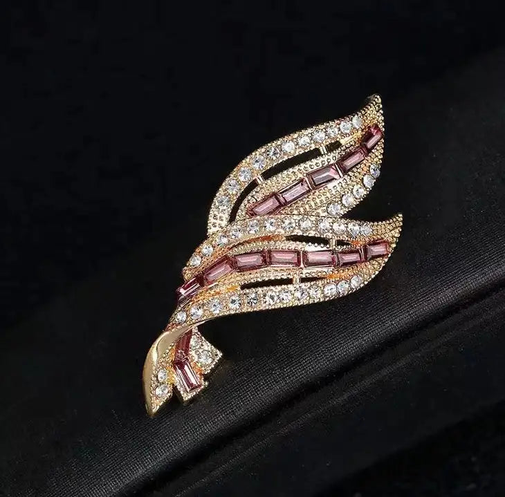 New Xiaoxiangfeng Diamond Studded Leaf Brooch - Lootquake