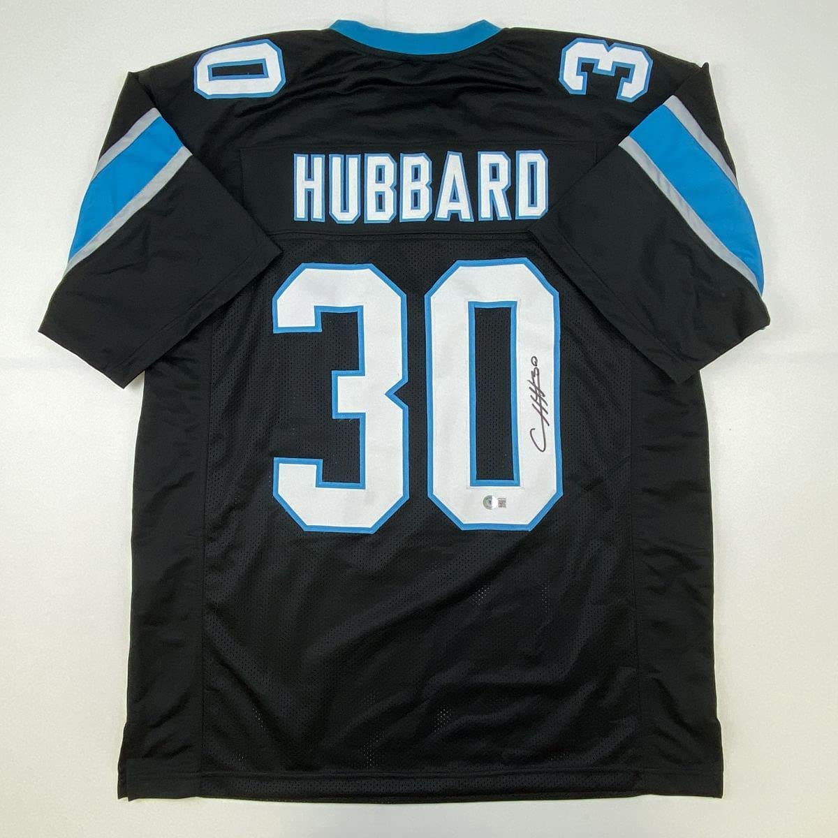 Camiseta de fútbol negra de Carolina de Chuba Hubbard autografiada/firmada Beckett BAS COA