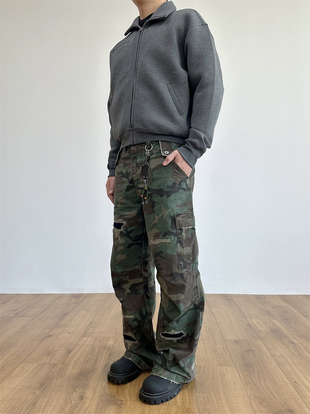 Distressed Military Camouflage Destruction Affixed Cloth Embroidered Loose Straight Cargo Pants - Lootquake