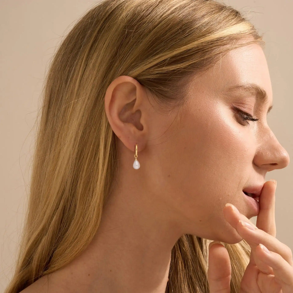 Small Water Drop Shape Pearl Pendant Necklace And Earrings Suite Women - Lootquake