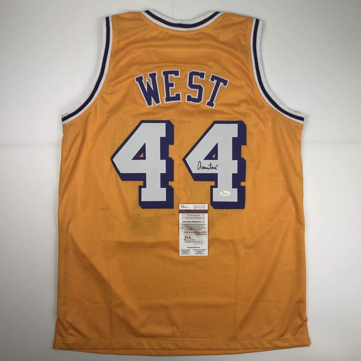 Camiseta de baloncesto amarilla de Los Ángeles LA autografiada/firmada de Jerry West JSA COA