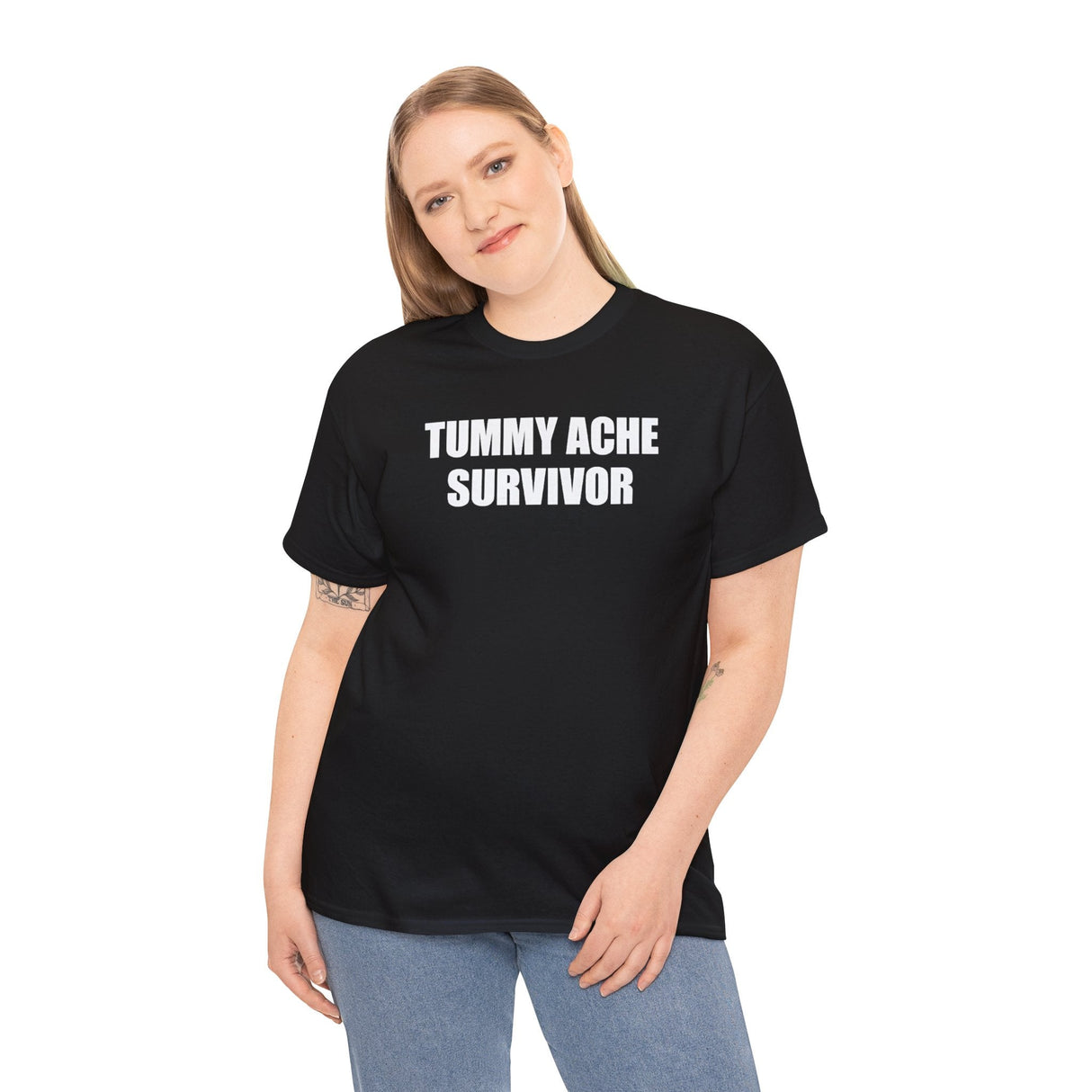 Camiseta de superviviente del dolor de estómago: divertida camiseta meme para amantes de la comida y el humor.