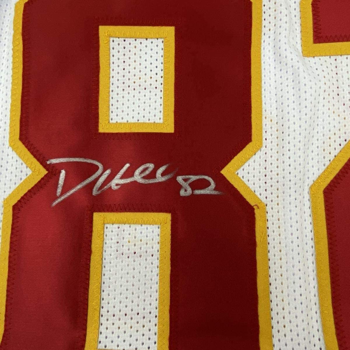 Camiseta de fútbol americano blanca de Kansas City, enmarcada, autografiada y firmada por Dante Hall, 35 x 39, con certificado de autenticidad de PSA y ADN.