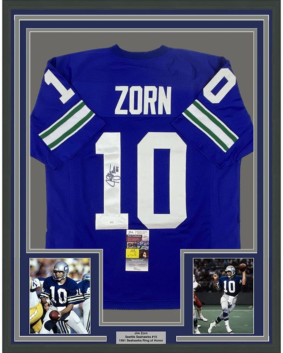 Camiseta de fútbol azul de Seattle de 35 x 39, enmarcada, autografiada y firmada por Jim Zorn (JSA COA)