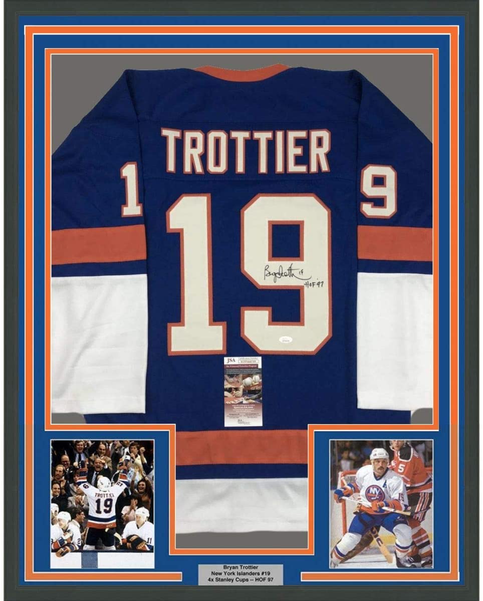 Camiseta de hockey azul de Nueva York, enmarcada, autografiada y firmada por Bryan Trottier, HOF 97, 35 x 39, JSA COA