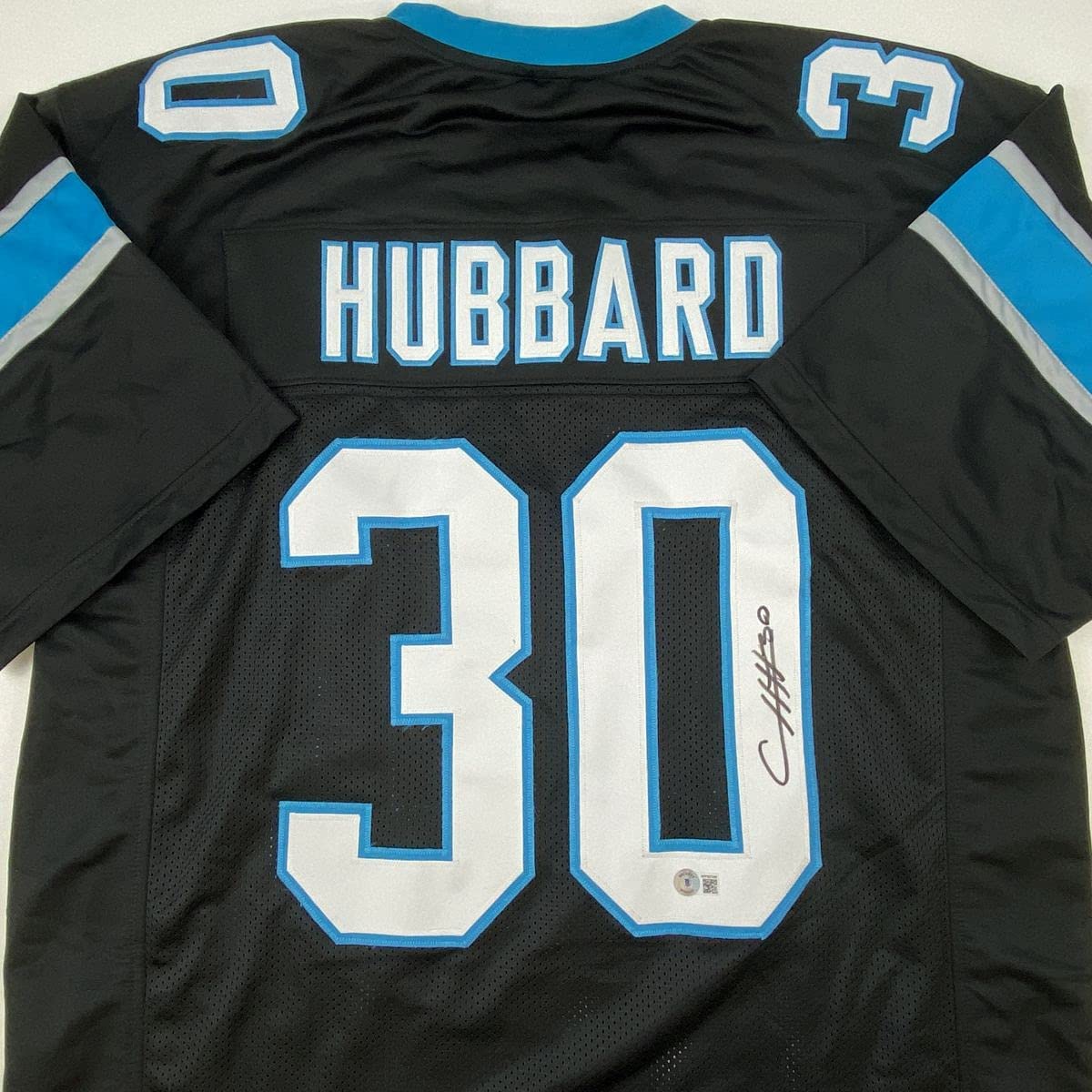 Camiseta de fútbol negra de Carolina de Chuba Hubbard autografiada/firmada Beckett BAS COA