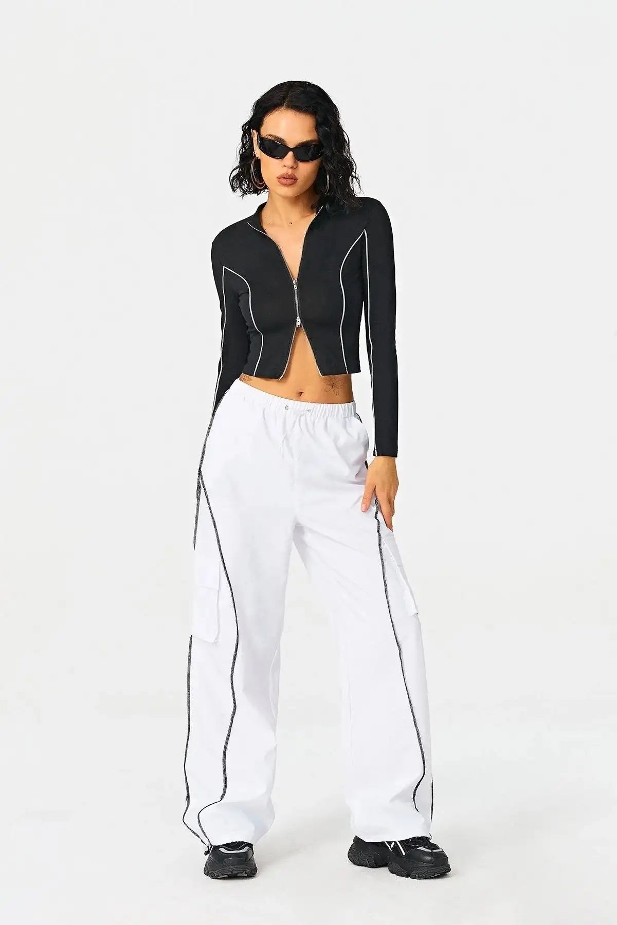 2023 Women's Contrasting Color Line Standing Collar Wears Knitted Shirts - Lootquake