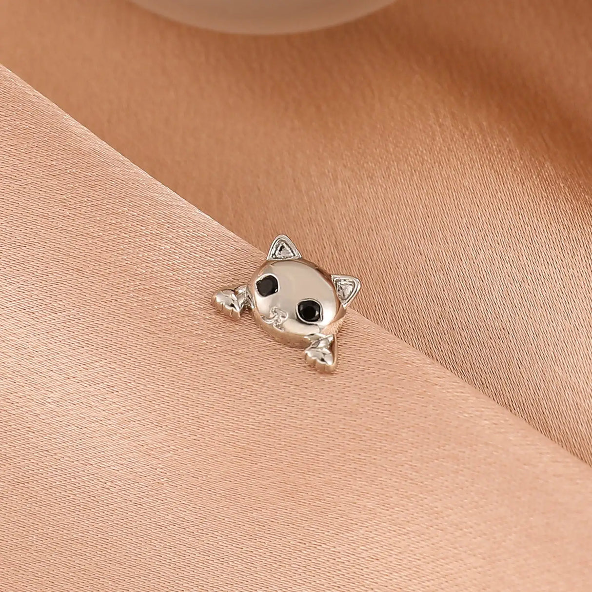 European And American Cute Cat Retro Fashion Minority Design Simple Cute Animal Earrings For Women - Lootquake