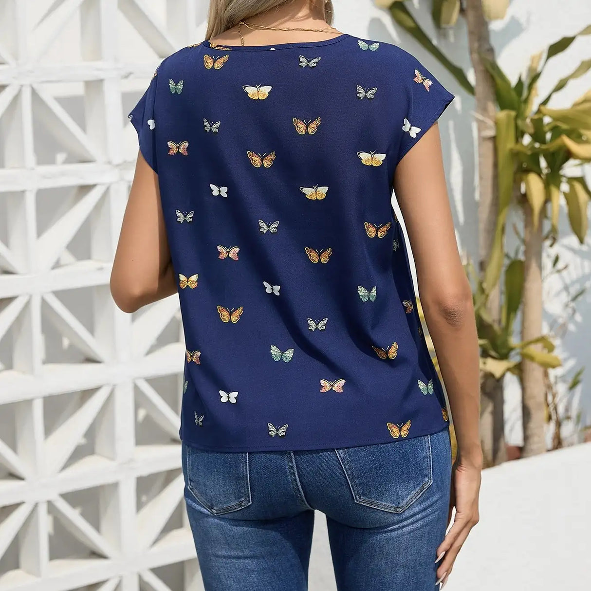 Ladies' Fashionable Butterfly Print Top With Round Neck Pullover And Short Sleeved T-shirt - Lootquake