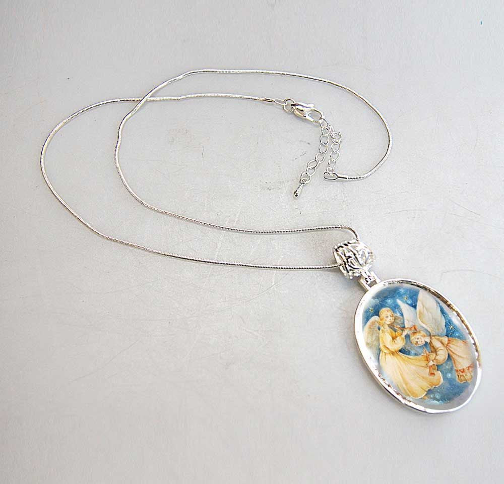 Collar de nácar bañado en plata con ángeles vigilando - 43046