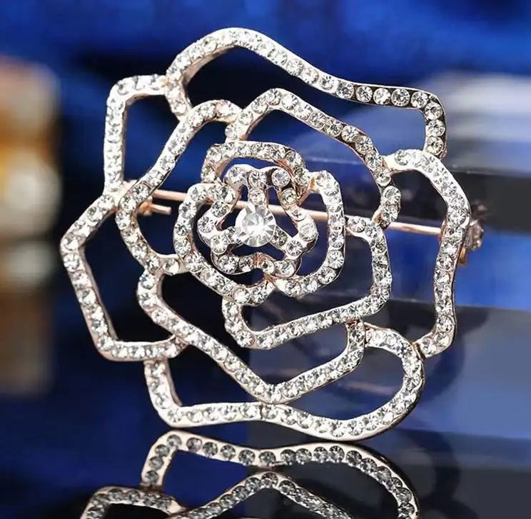 Elegant Women's Federation Logo Brooch - Lootquake