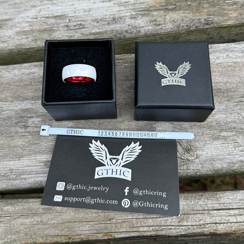 Anillo de cerámica blanca simple de 8 mm