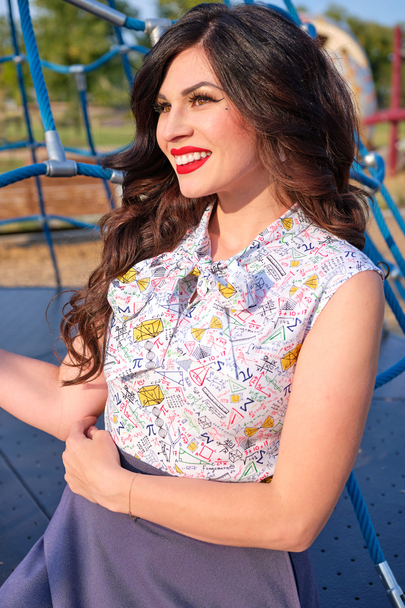 Top con lazo y reglas matemáticas (solo tallas grandes)