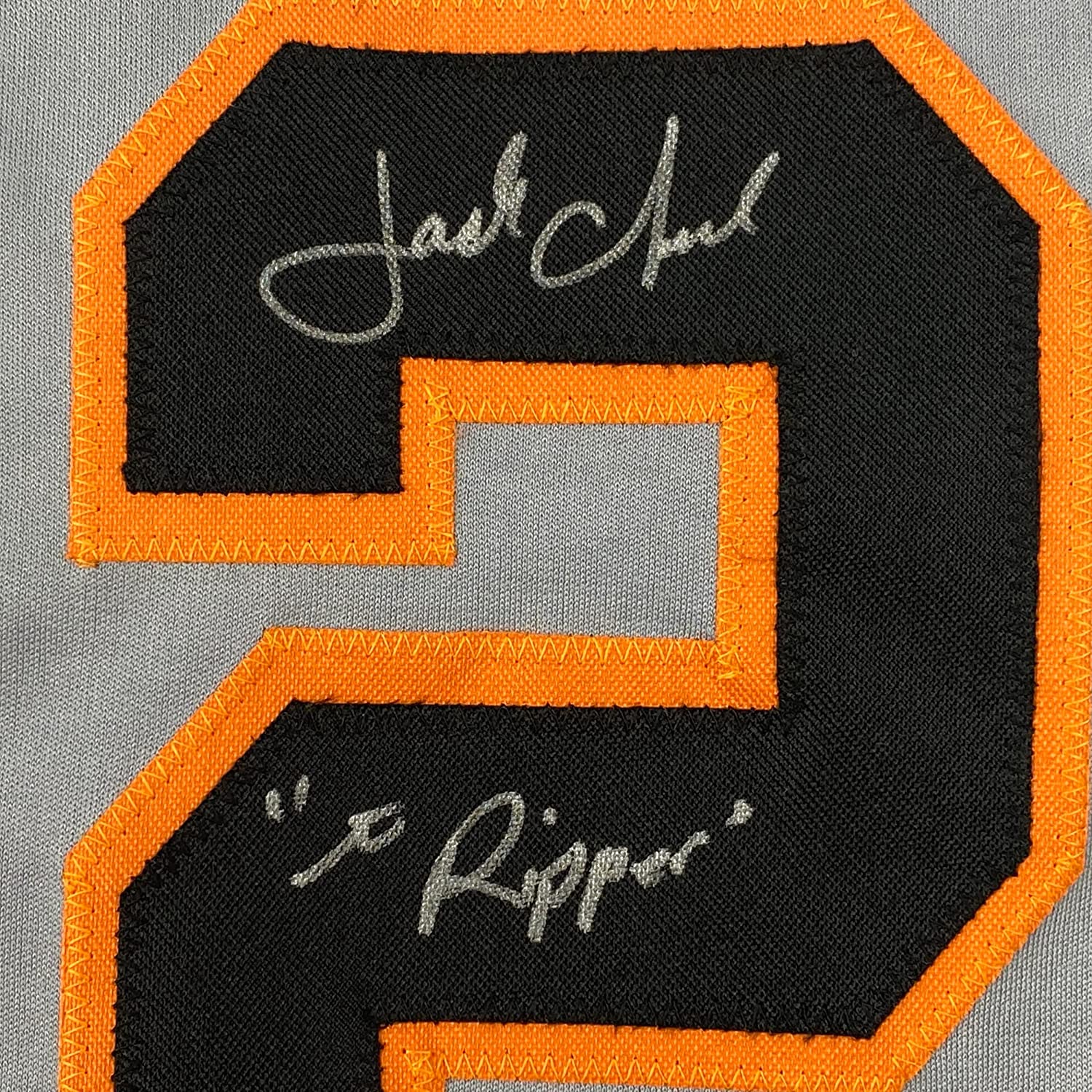Camiseta de béisbol enmarcada, autografiada y firmada de Jack Clark, El Destripador, 35 x 39, color gris San Francisco, JSA COA