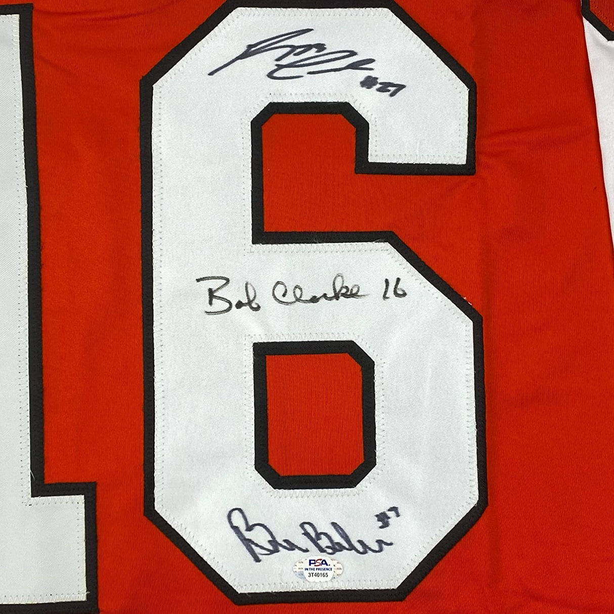 Camiseta de hockey naranja de Filadelfia, enmarcada, autografiada y firmada por Reggie Leach, Bobby Clarke y Bill Barber, 35 x 39, JSA COA