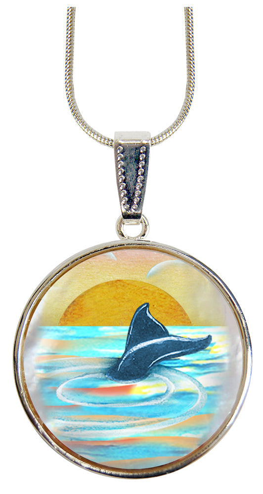 Collar con colgante de nácar bañado en plata de Whale Tale Coastal - 44052