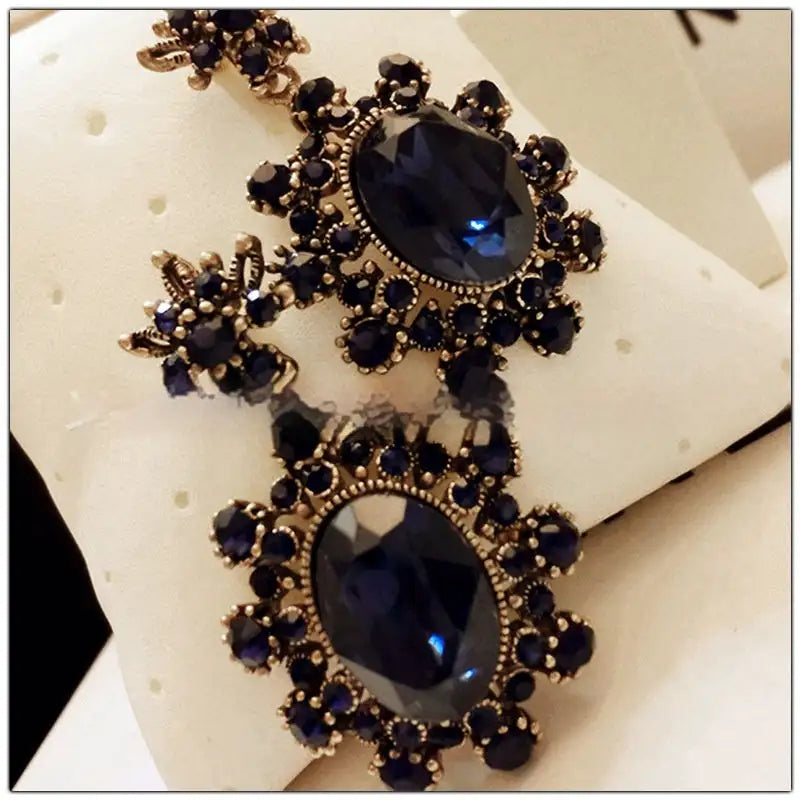 European And American Fashion Cool Vintage Sapphire Stud Earrings - Lootquake