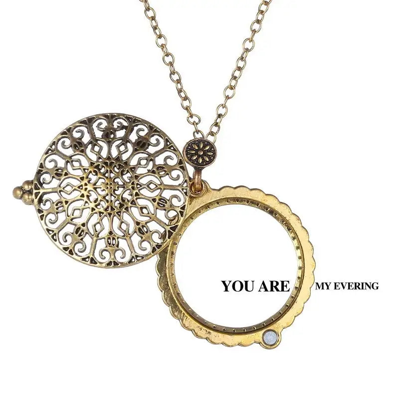 Hollow Retro Magnifying Glass Necklace Alloy Plating - Lootquake