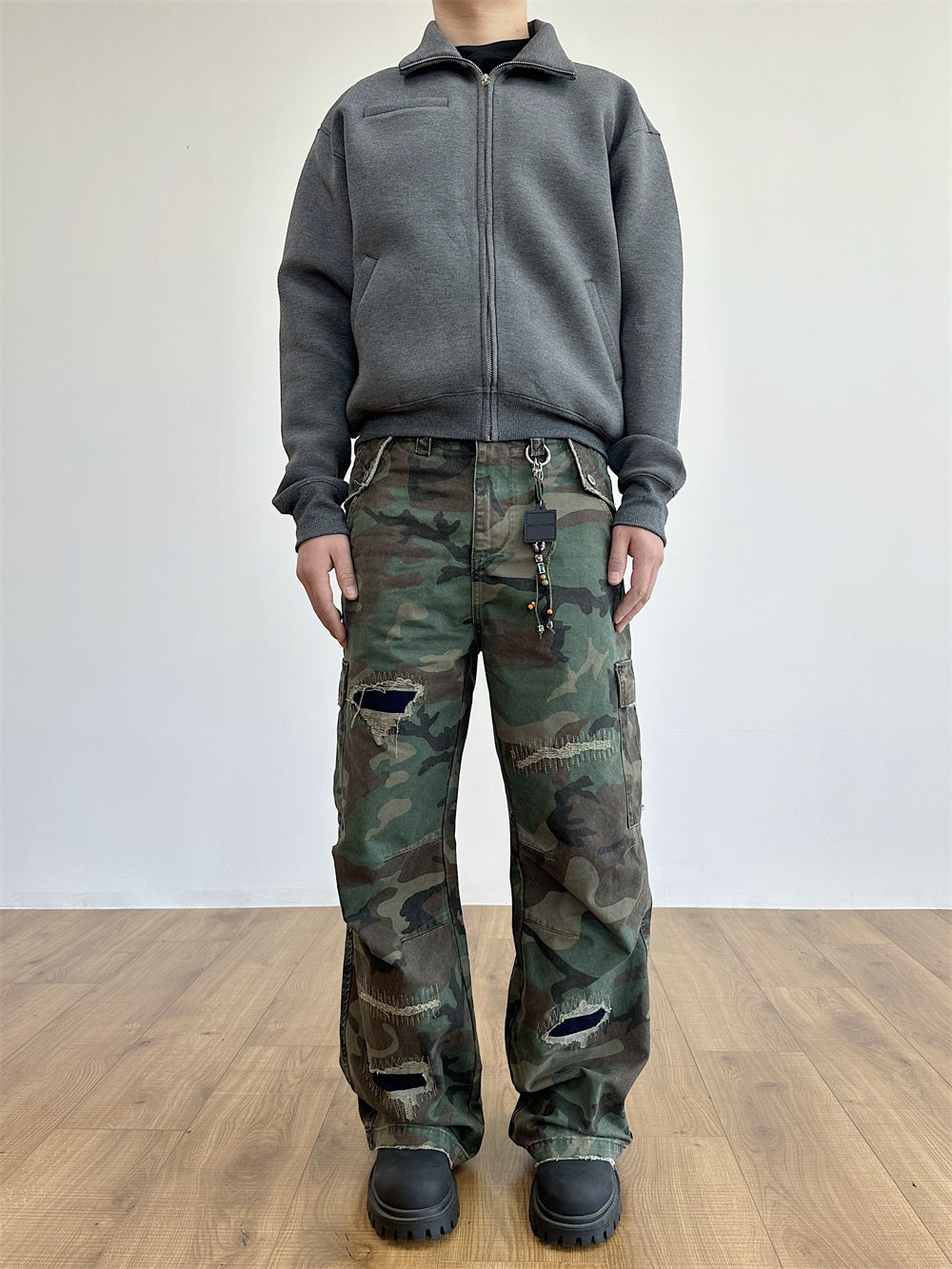 Distressed Military Camouflage Destruction Affixed Cloth Embroidered Loose Straight Cargo Pants - Lootquake