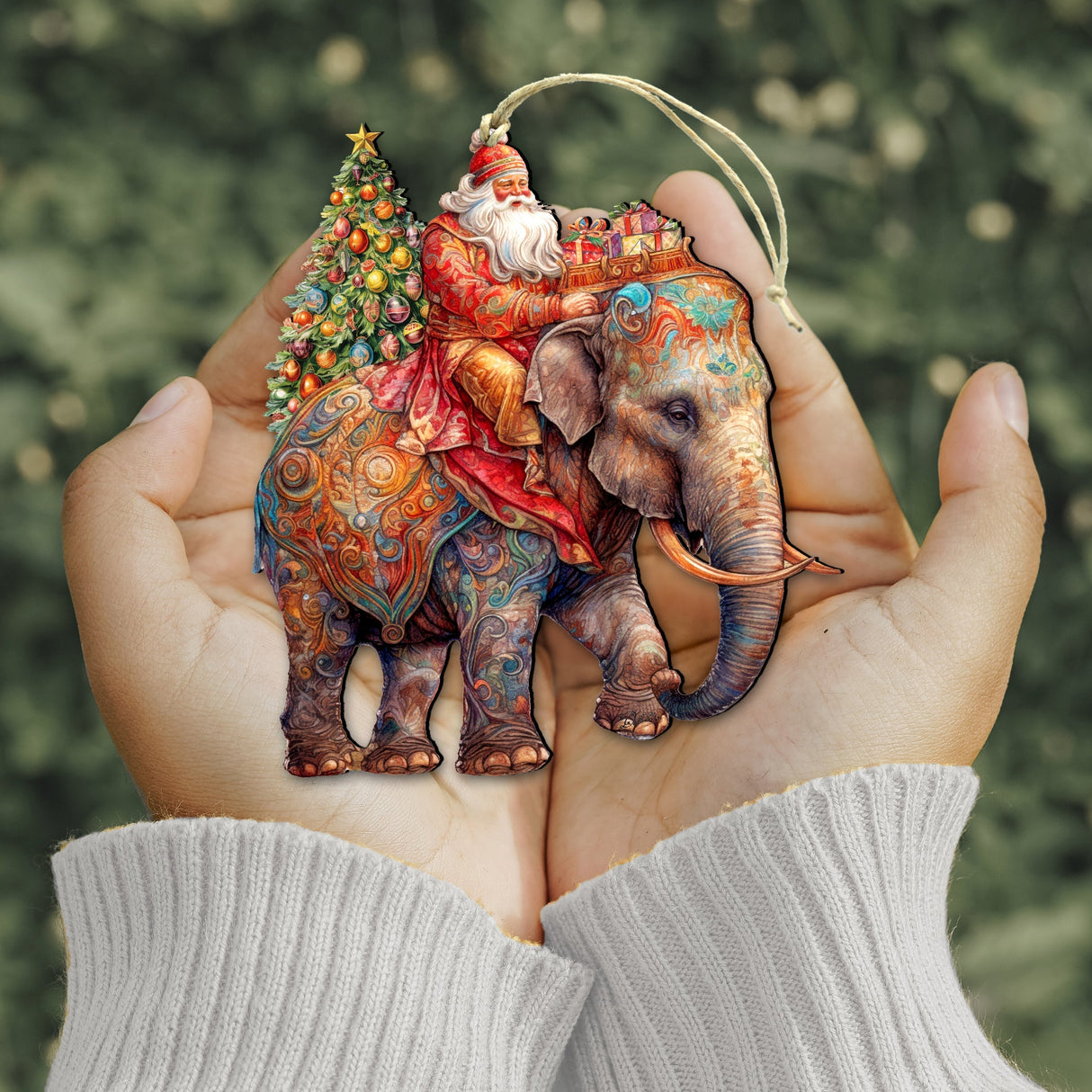 Adornos de madera de Papá Noel sobre un elefante de G. Debrekht. Decoración navideña de Papá Noel y muñeco de nieve - 8611043-2