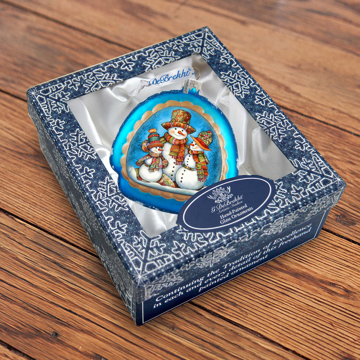 Adorno de vidrio arcoíris con familia de muñecos de nieve de G. Debrekht - Decoración navideña de Papá Noel - 756-020